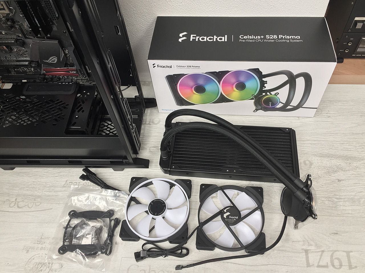 Fractal Design Define 7 Compact – pošleme céčko do penze?