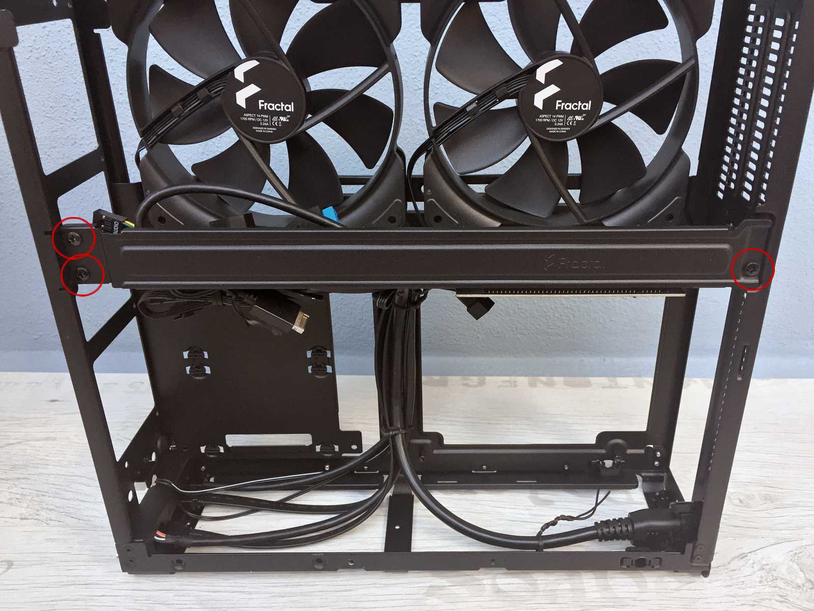 Test skříně Fractal Design Ridge