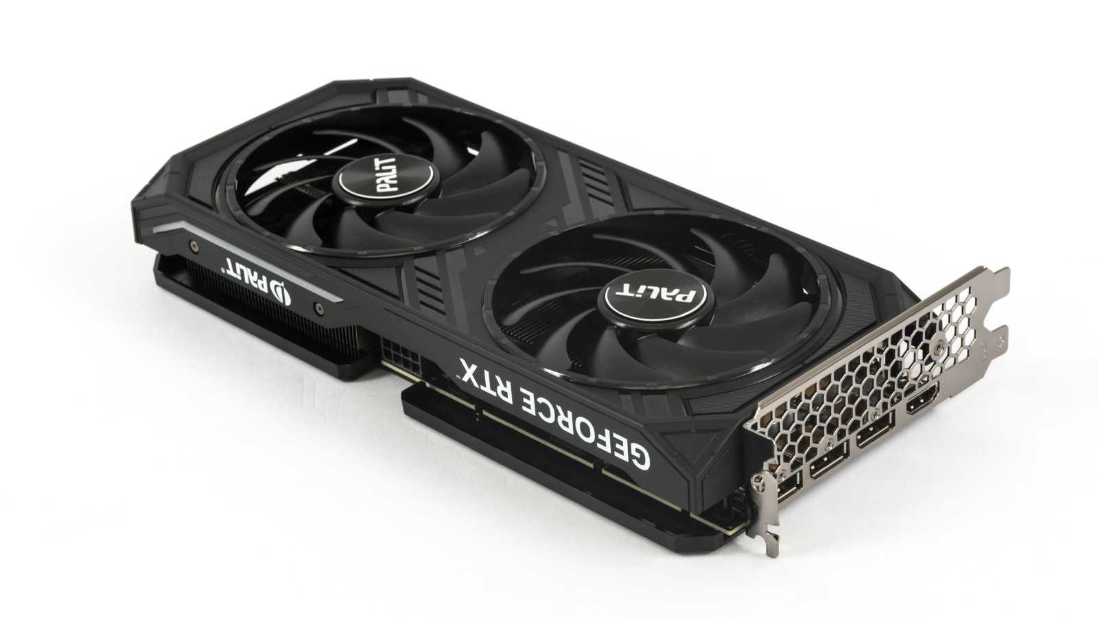 Palit GeForce RTX 4060 Ti Dual 8GB: nejlevnější model u nás v testu