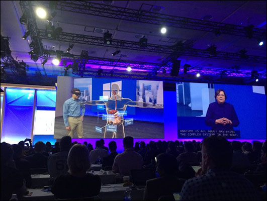 Brýle pro rozšířenou realitu Microsoft HoloLens míří k vývojářům