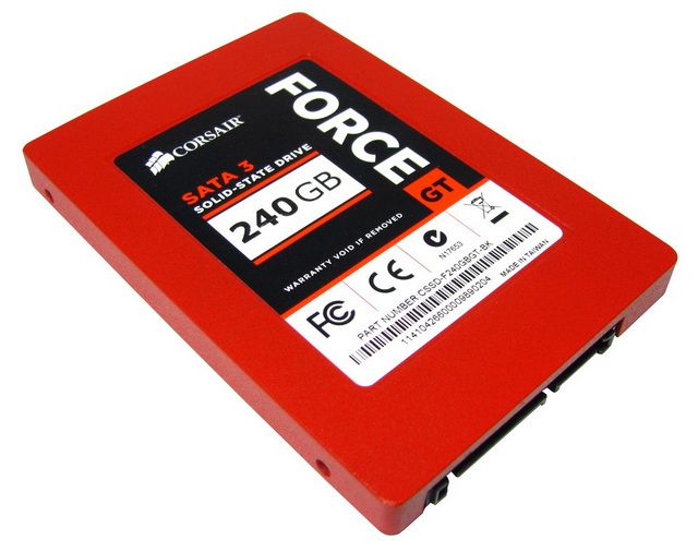 Crucial M4 128 GB prohání i 240GB SSD s řadičem SandForce