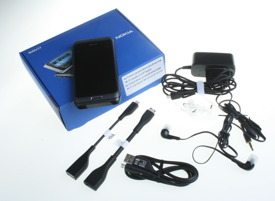 Nedoceněná královna manažerských mobilů – Nokia E7 s Annou