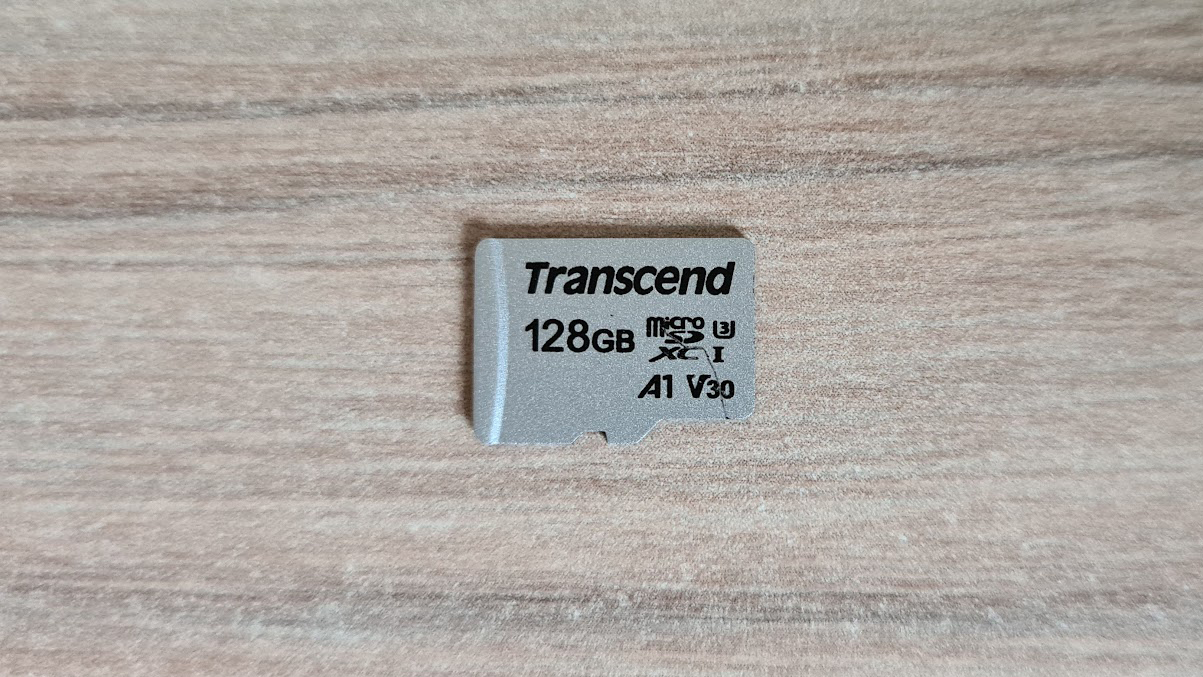  Velký test paměťových karet SD a microSD s kapacitou 128 GB