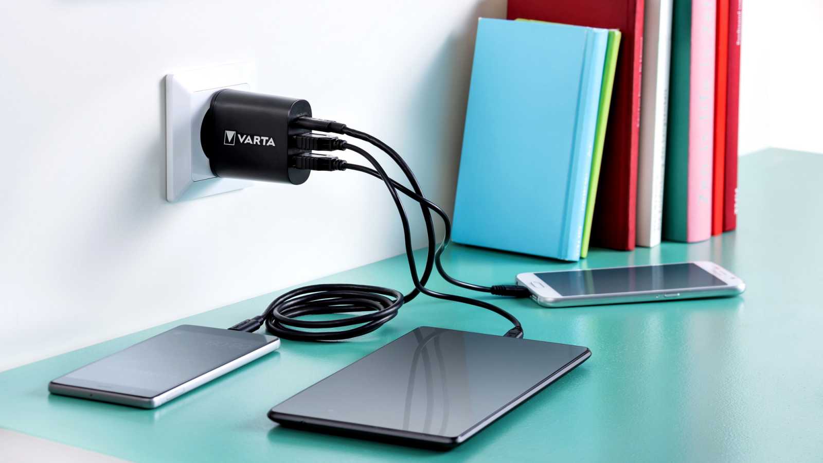 Varta Wall Charger - výkonná nabíječka co zvládne tři zařízení najednou