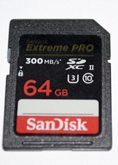 Test 64GB karet SD: 4× SDXC a 10× MicroSDXC 