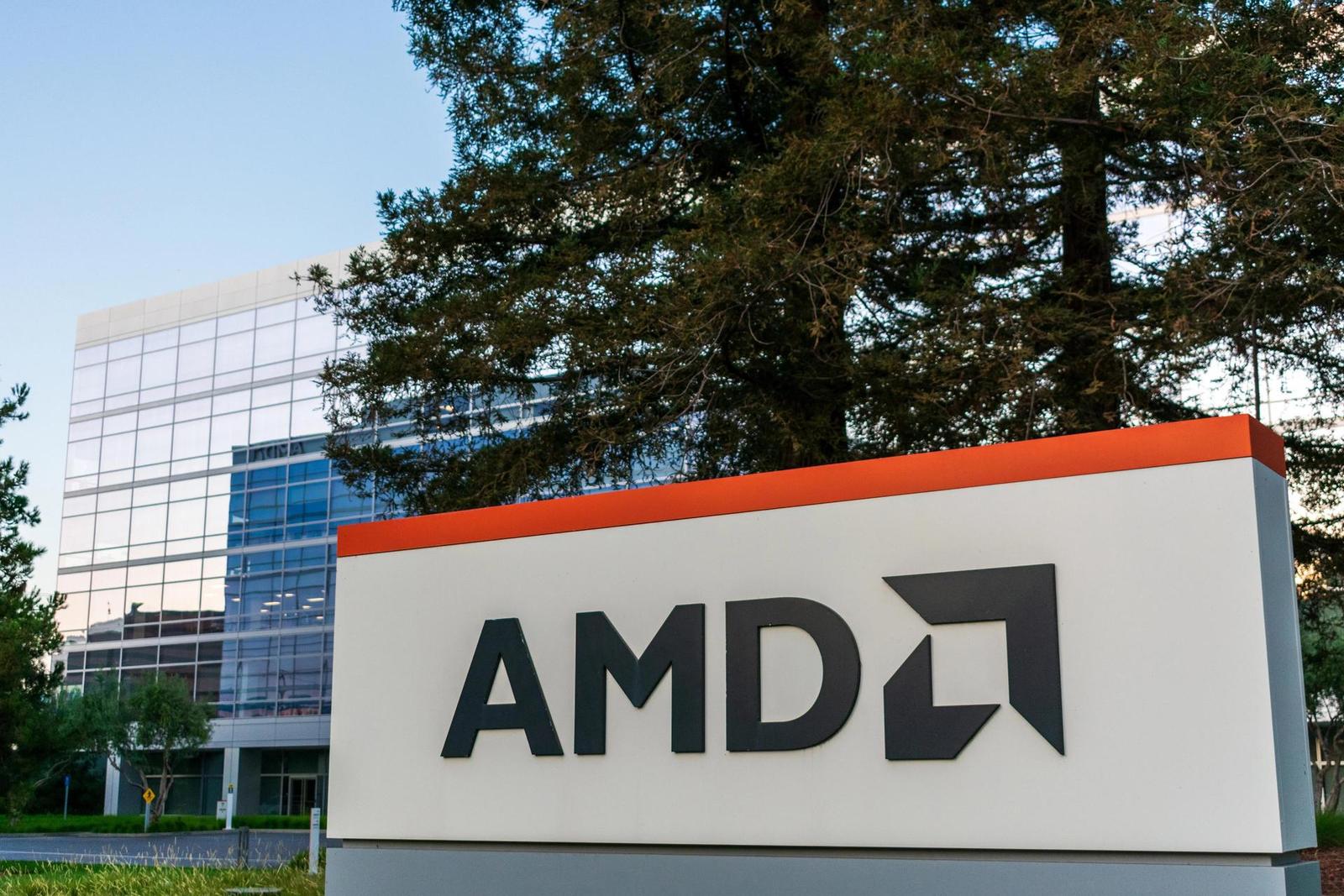 AMD se daří, ještě více se zaměří na podniky a high-end čipy, říká Lisa Su