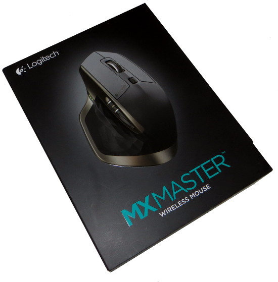 Balení, v němž je myška Logitech MX Master dodávána.