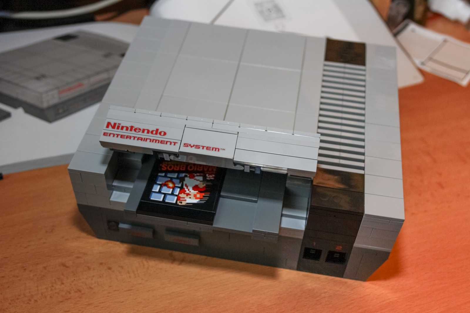 NES, jeho jméno je Lego NES!