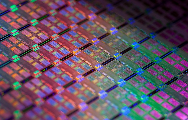 [IDF 2013] Intel bude dodávat 10nm čipy v roce 2015, se 7nm počítá za čtyři roky 