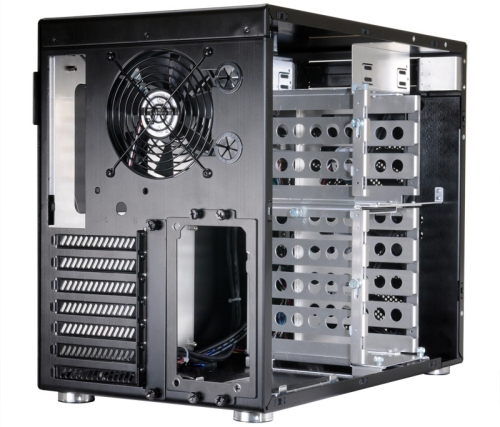 Lian Li PC-V650: zajímavá počítačová skříň s postranní pozicí pro zdroj
