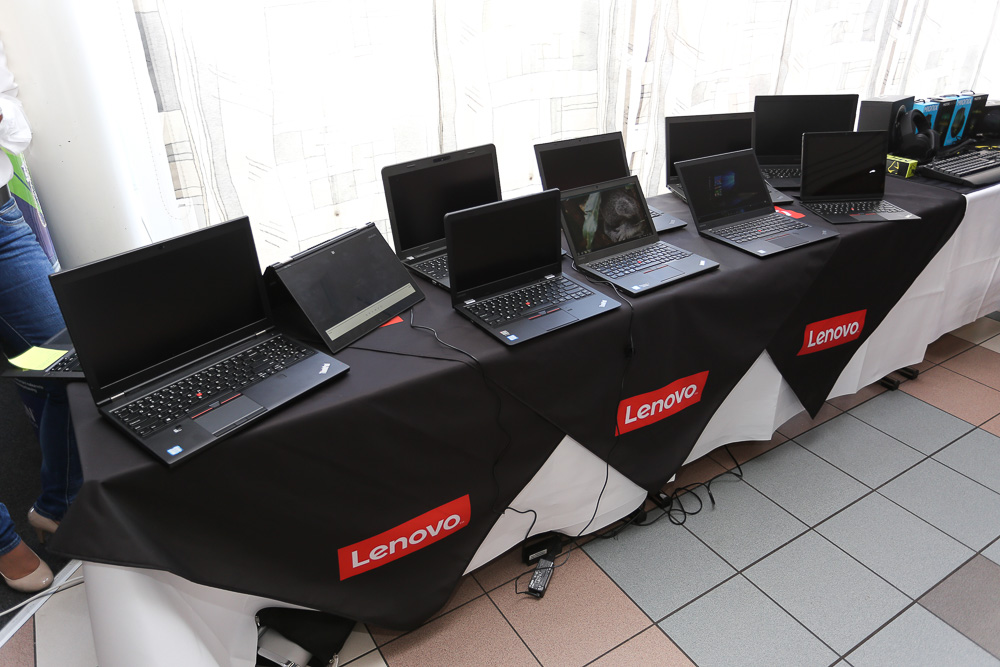 Lenovo se snažilo zaujmout širokou nabídkou ultrabooků a notebooků.