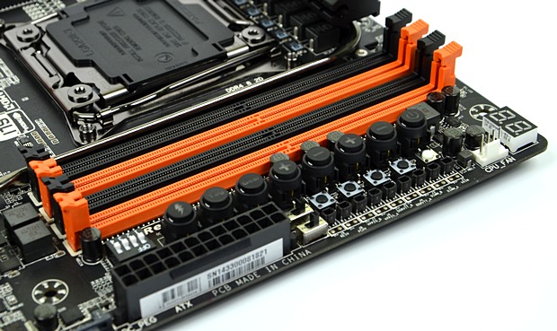 Gigabyte X99-SOC Force, Corsair DDR4 a Core i7-5930K v testu