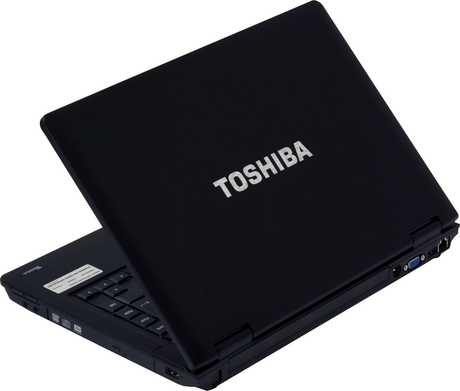 Toshiba Tecra M11 — profesionál s Nvidia Quadro pod kapotou