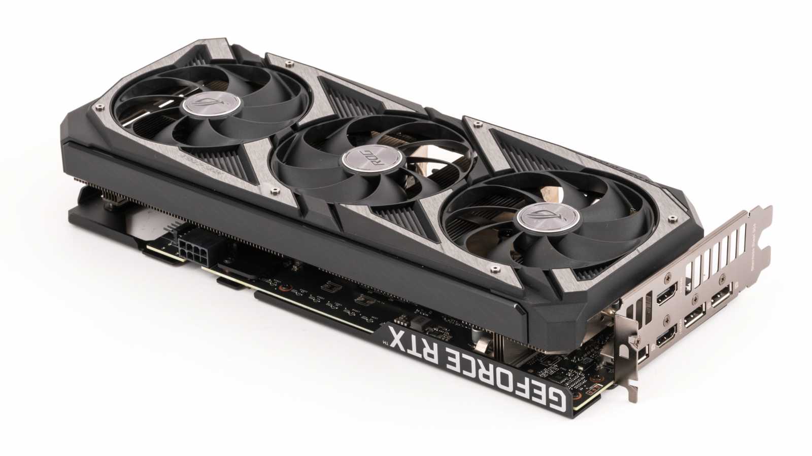 Asus ROG Strix GeForce RTX 3050 OC Edition 8GB: extrémní výbava, extrémní cena