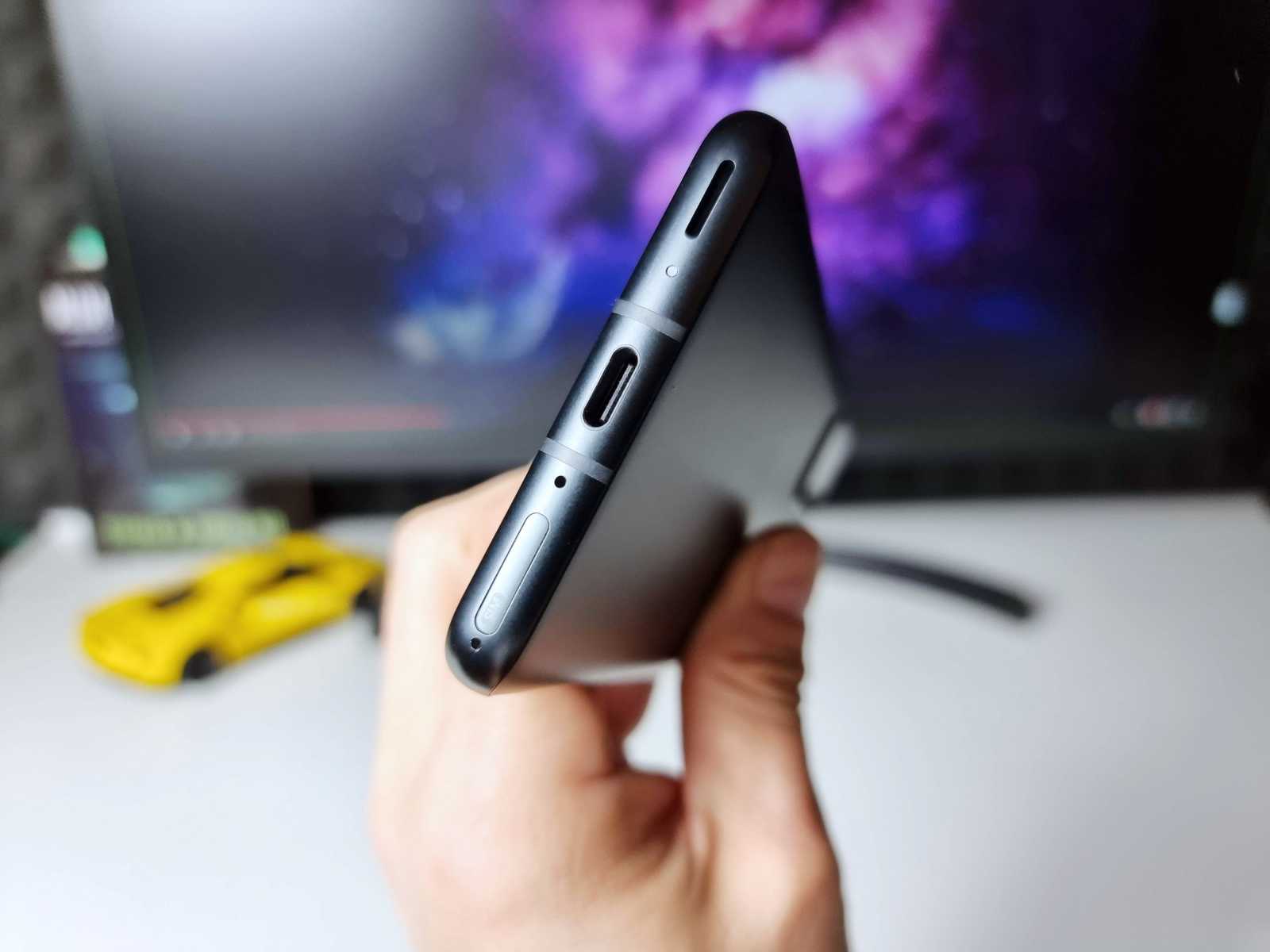 Asus ZenFone 8 | foto: vlastní