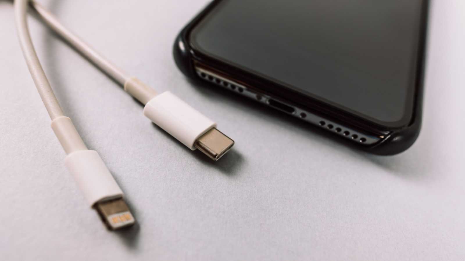 V Evropské Unii bude USB-C pro nabíjení povinné od roku 2024, týkat se bude i notebooků