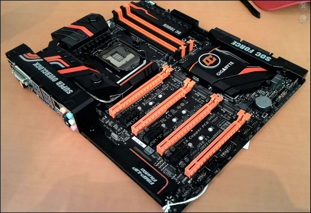 Na webu se objevily první snímky základní desky Gigabyte Z170-SOC Force