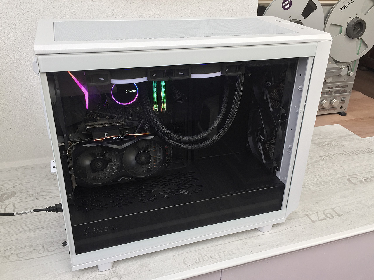 Test skříní Fractal Design Meshify 2 a Meshify 2 XL