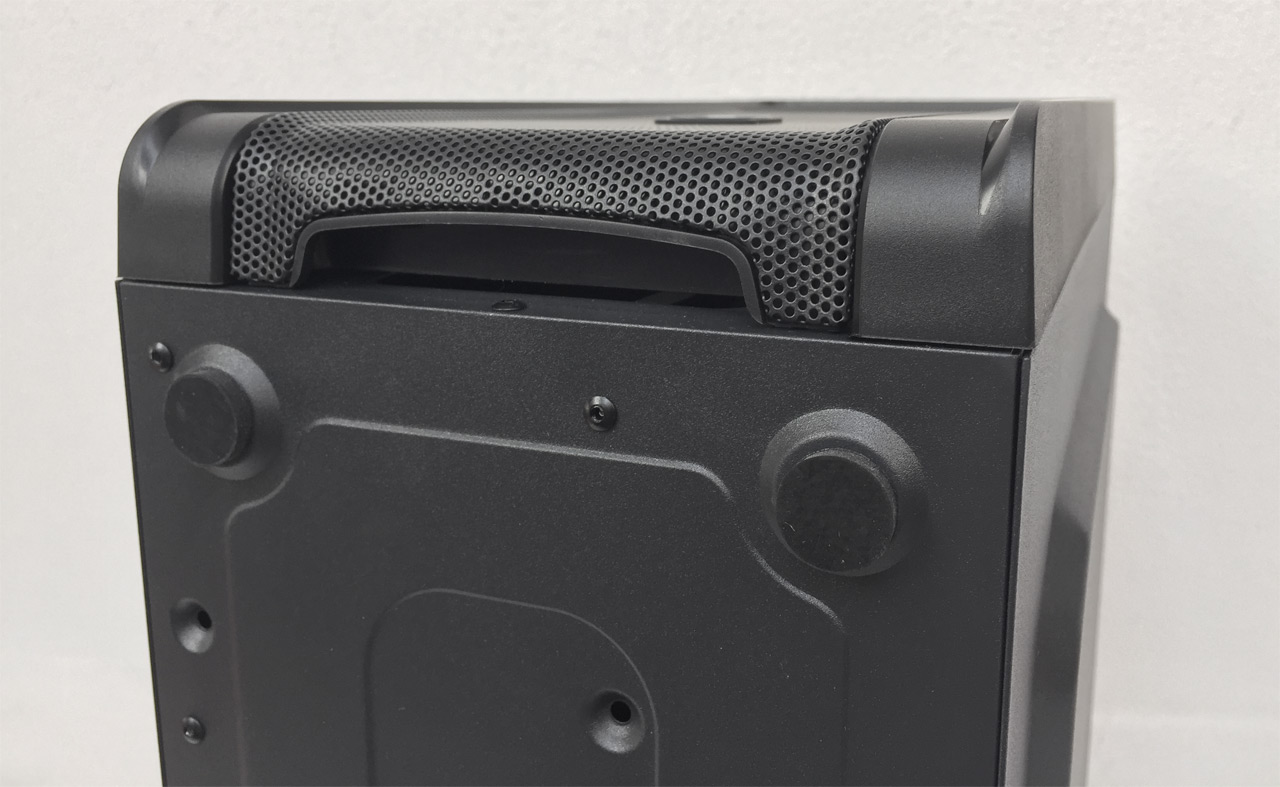 SilentiumPC Brutus M10 Pure Black: fajn skříň za sedm stovek