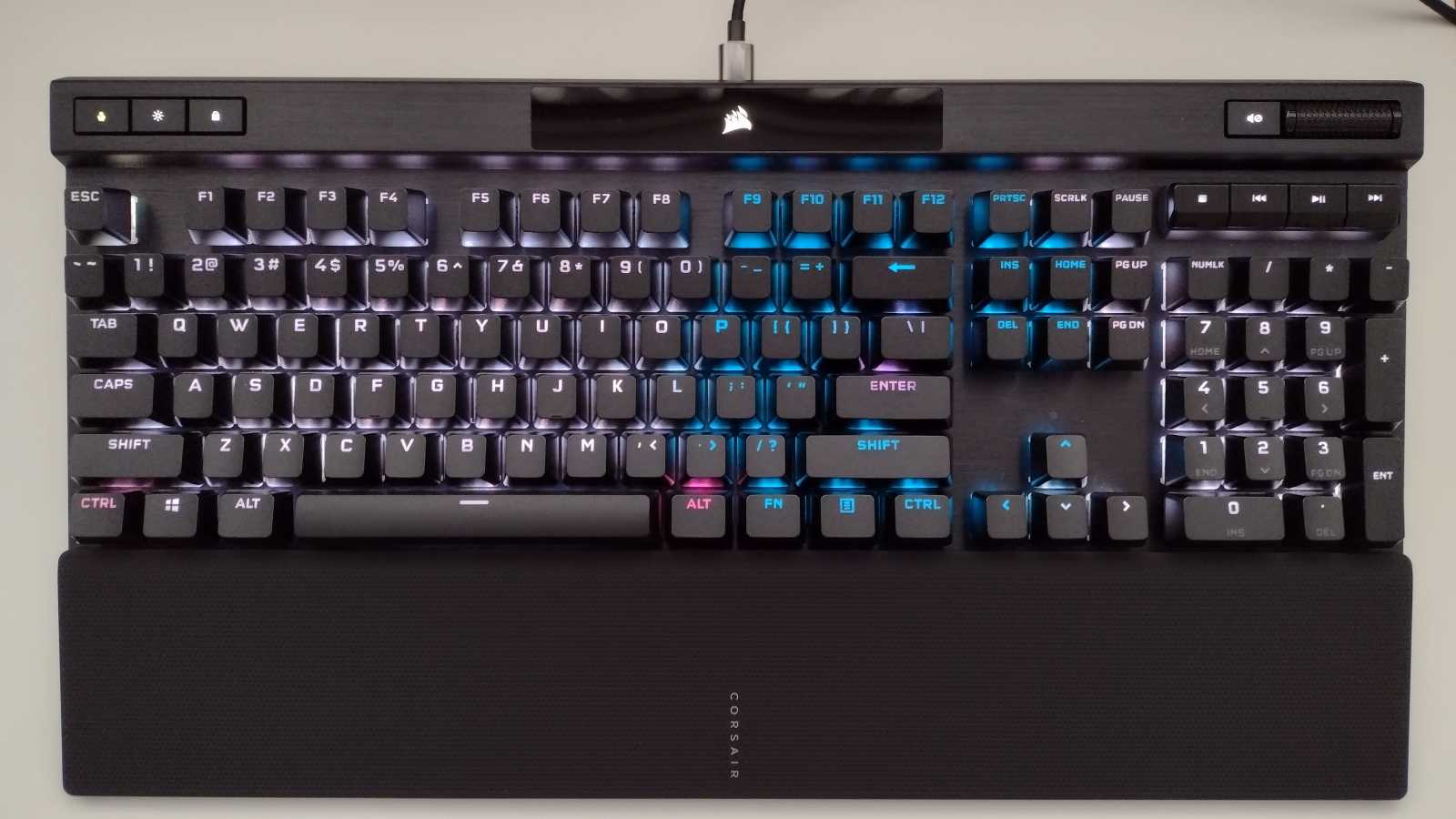 Corsair K70 RGB Pro – To pravé nářadí pro hraní a psaní vlastní verze Tří mušketýrů