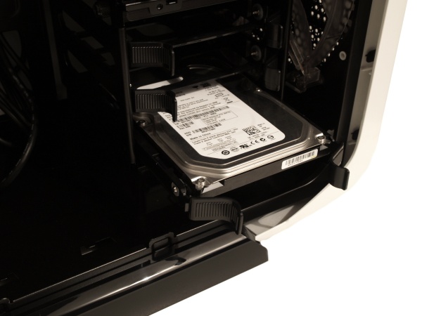 Corsair Graphite 600T – stoprocentní nadstandard