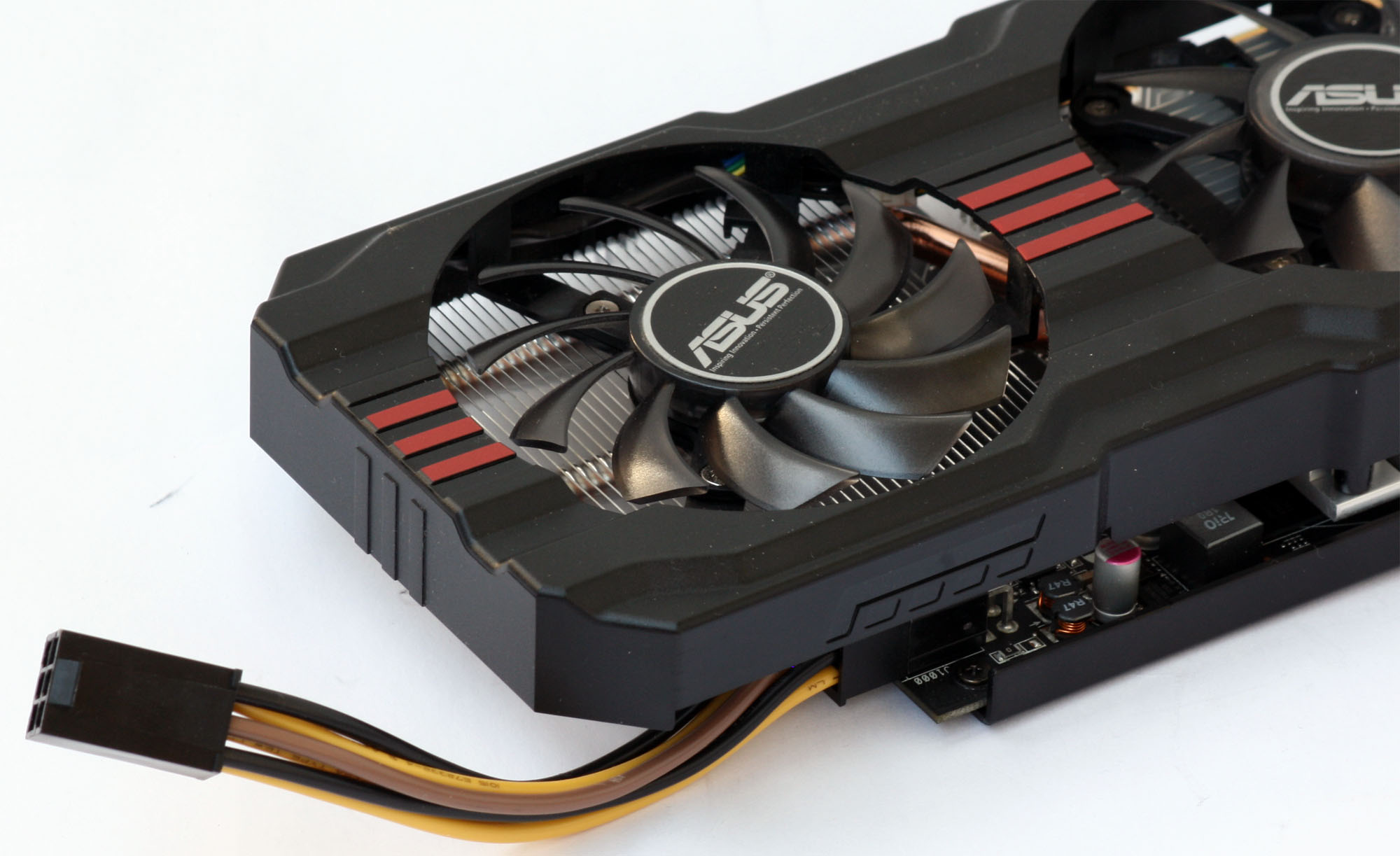 Asus Radeon HD 7850 a 7870 — vyšší ceny bourají tradici