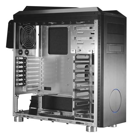 Tichá skříň, to je Lian Li PC-B25S