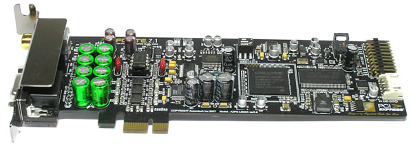 Low profile PCI-E zvuková karta