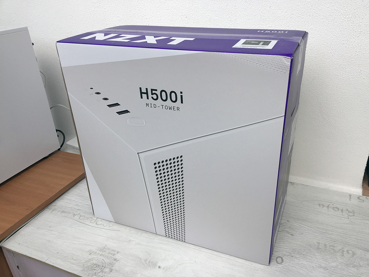 NZXT H500i – jednoduchá, chytrá a pohledná ATX skříň