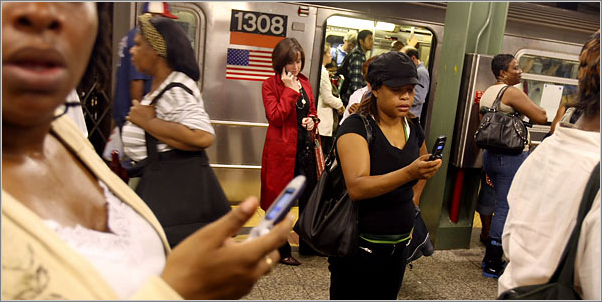 Hraní her na iPhonu v newyorském metru přitahuje zloděje