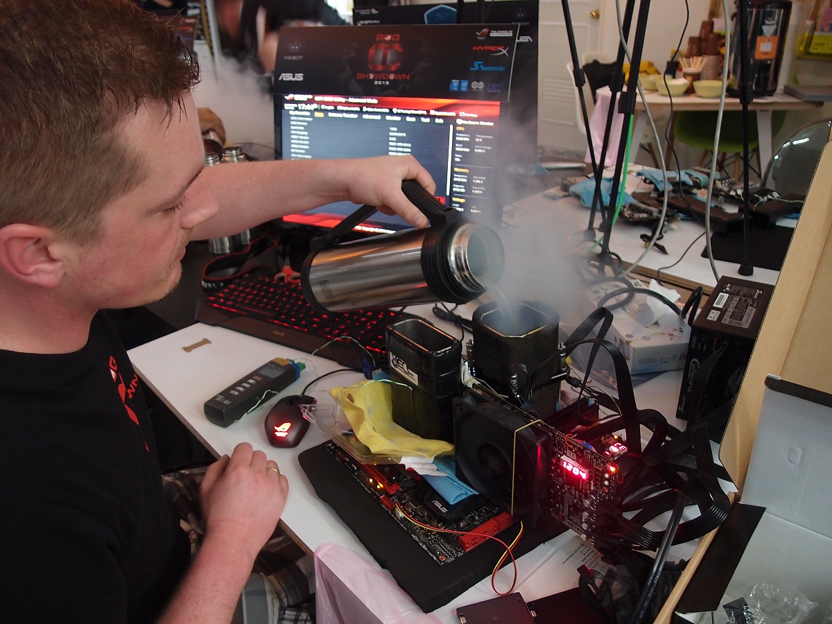 Overclocking s HWBot: ROG OC s HWBot world tour