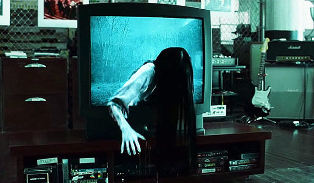 Jedna z prvních 3D TV ve filmu The Ring