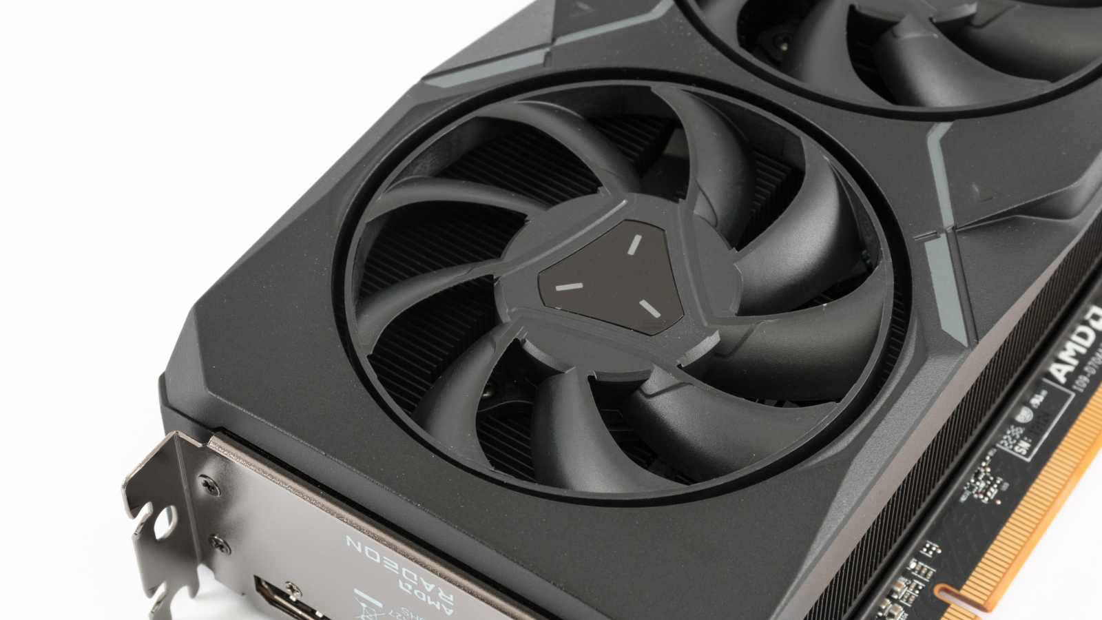 Sapphire Radeon RX 7900 XT: Dobrý základ