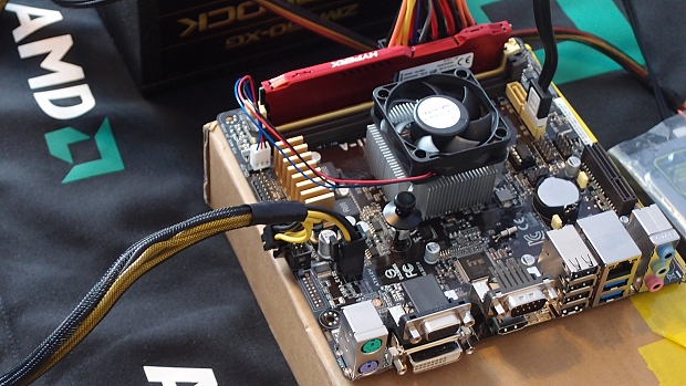 Základní deska kompaktního ITX formátu bude u majitelů AM1 převažovat.