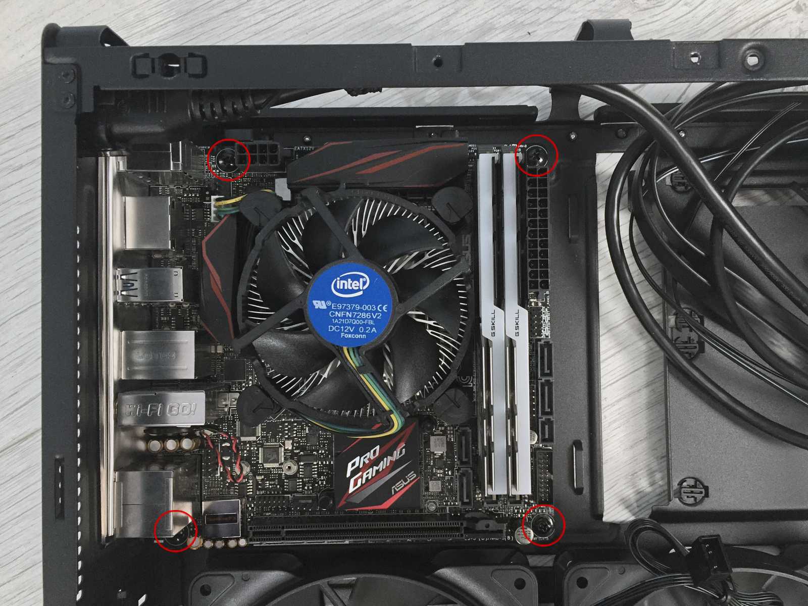 Test skříně Fractal Design Ridge