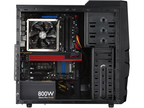 Cooler Master K380: extravagantní mid-tower počítačová skříň pro herní sestavy