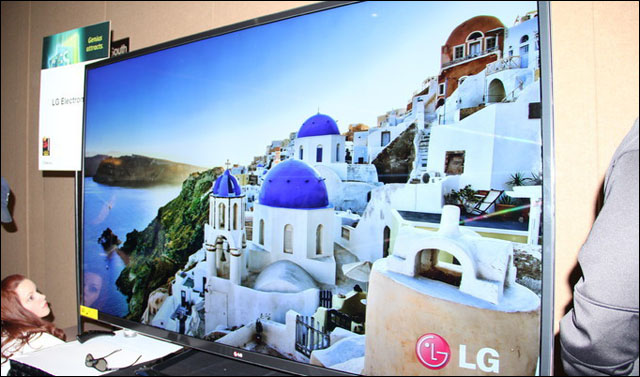 LG chystá na veletrhu CES 2015 představit novou řadu televizorů s WebOS 2.0