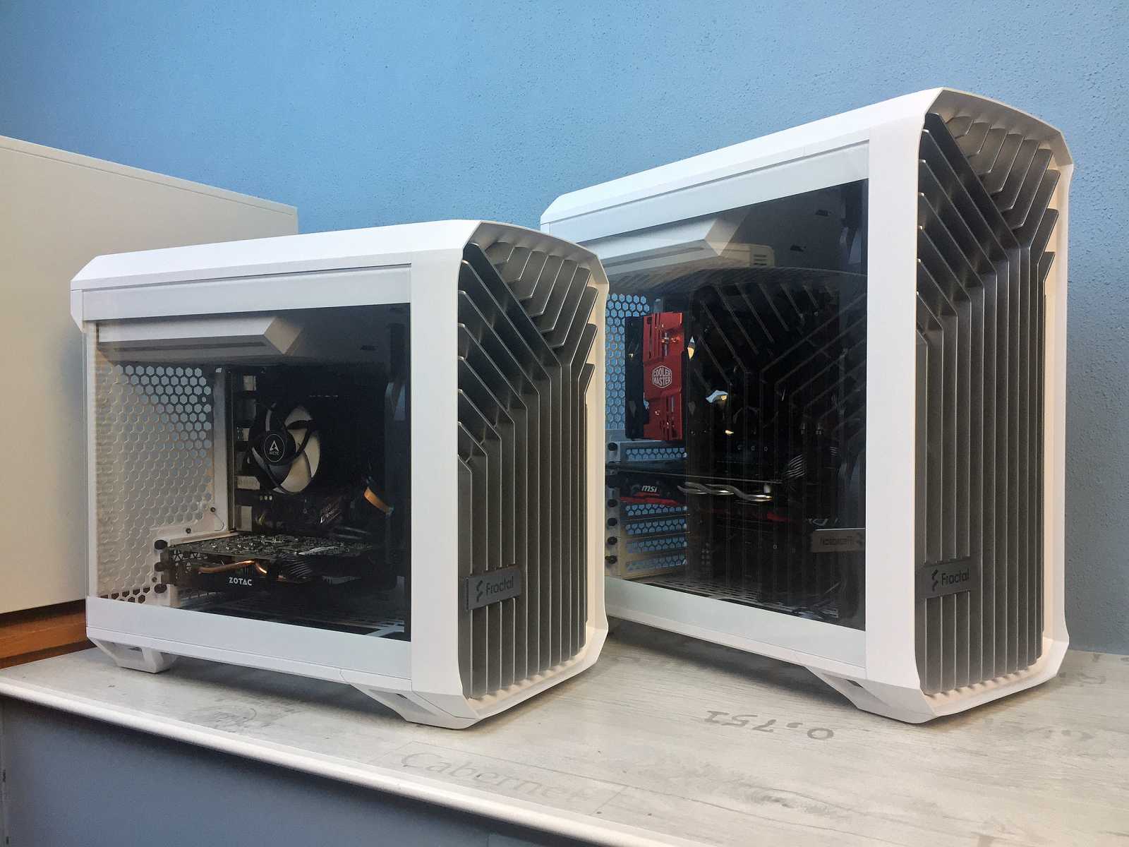 Test skříní Fractal Design Torrent Compact a Nano - designové skvosty v menším provedení