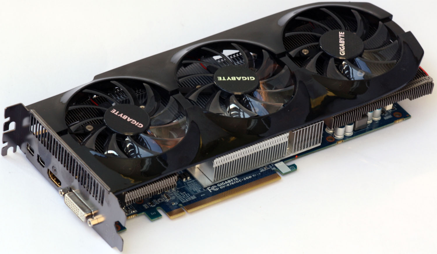 Amd radeon 7800 series характеристики