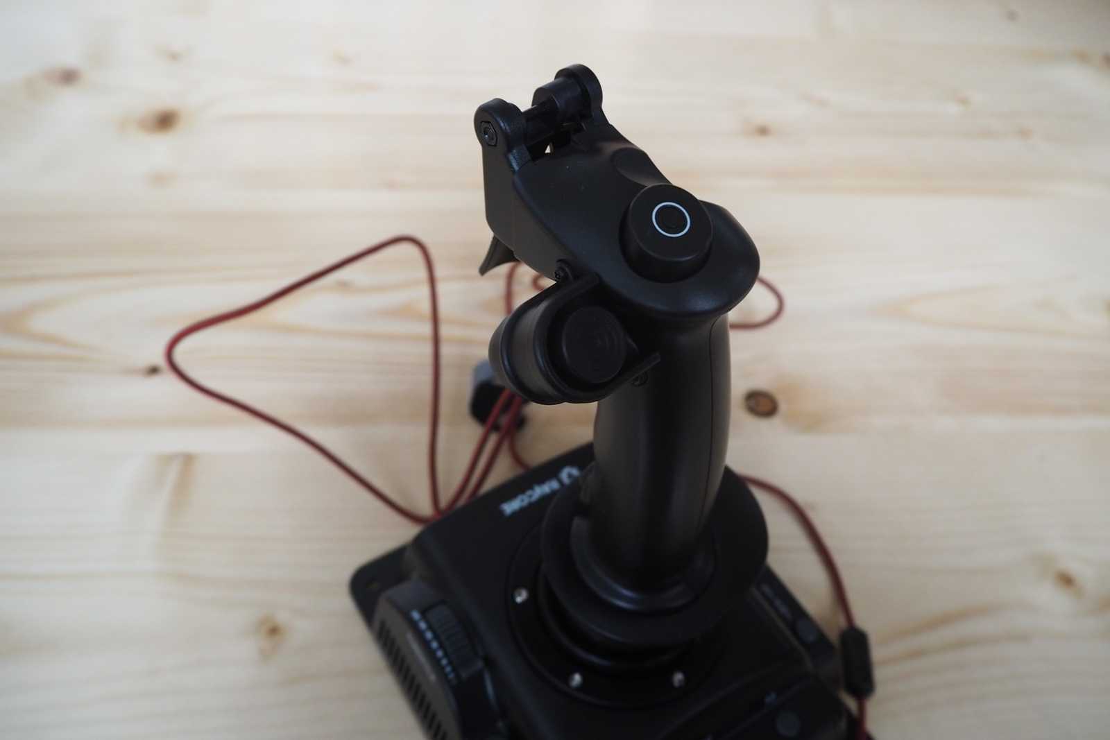 Velký test joysticků: čtyřka pro ty náročnější