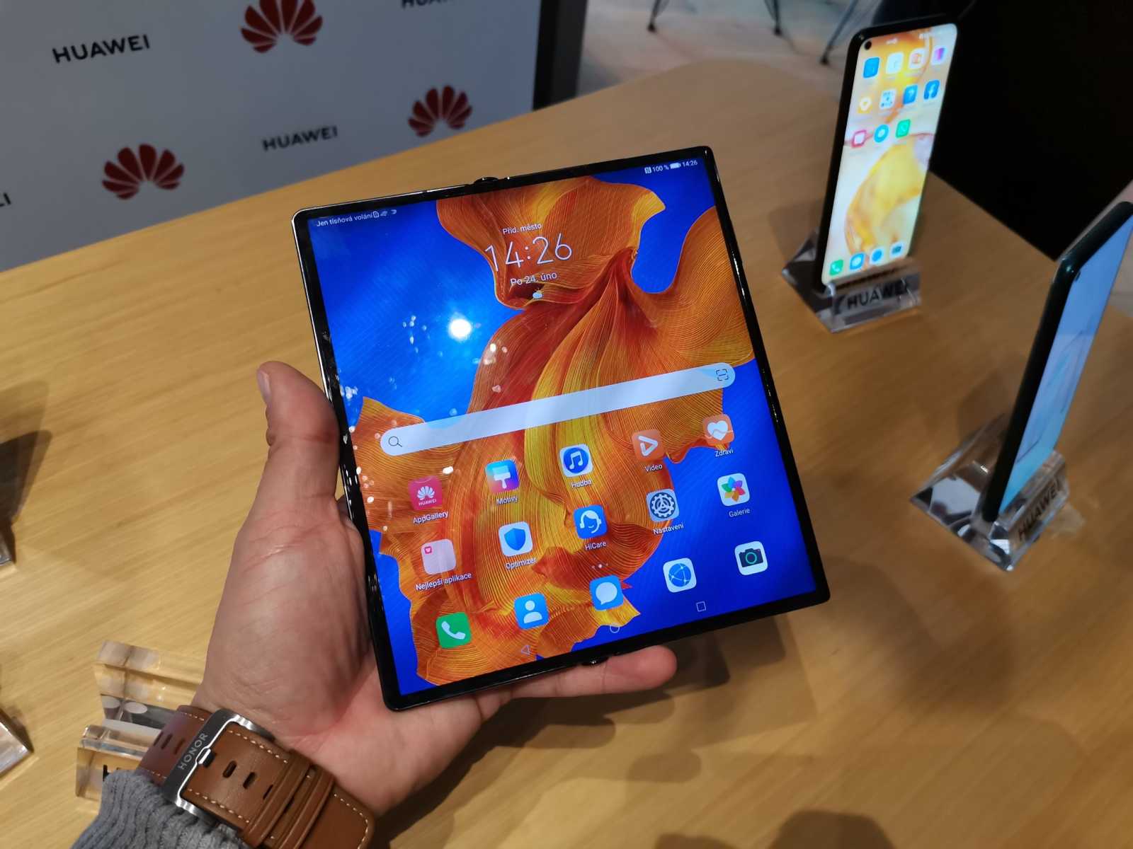 Skládací Huawei Mate Xs má českou cenu, v předprodeji bude od poloviny března