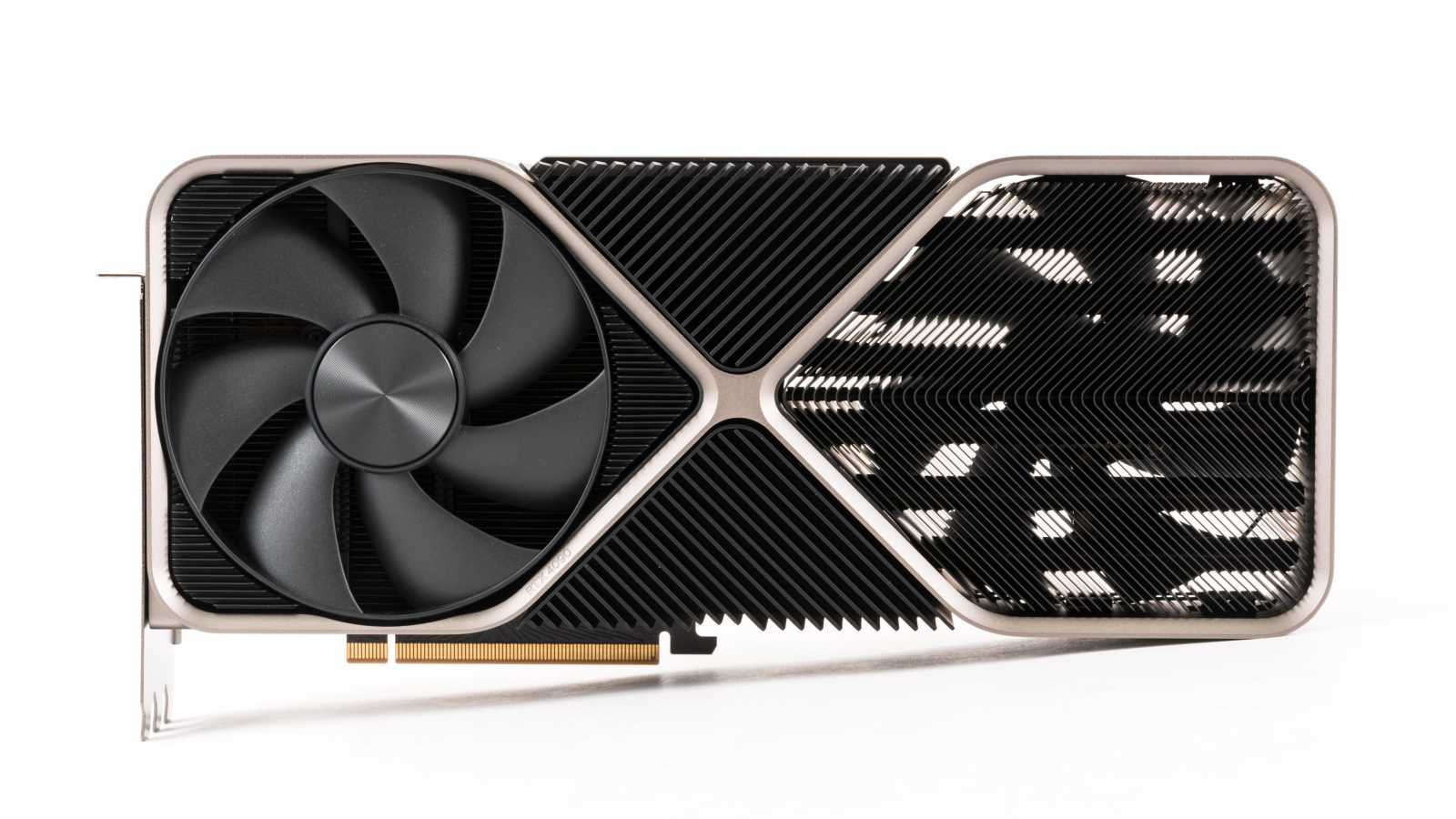 Rozbalujeme Nvidia GeForce RTX 4090 FE: balení a konstrukce