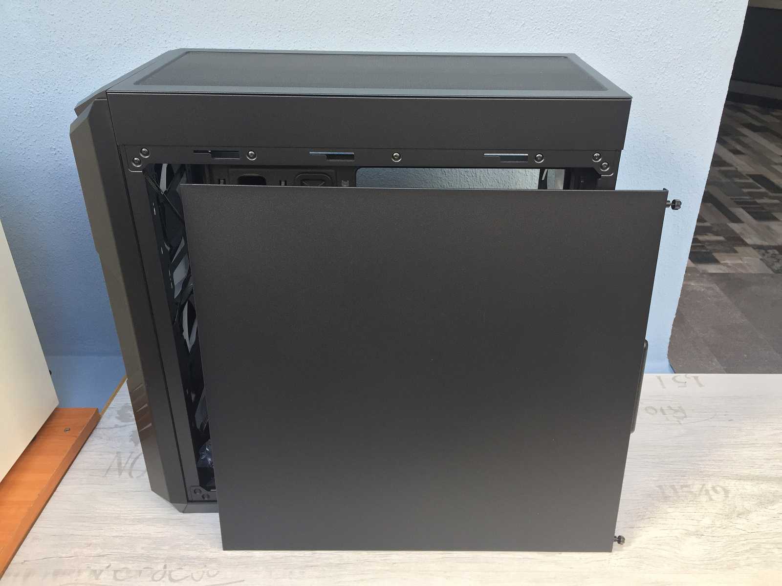 Test skříně Cooler Master HAF 500