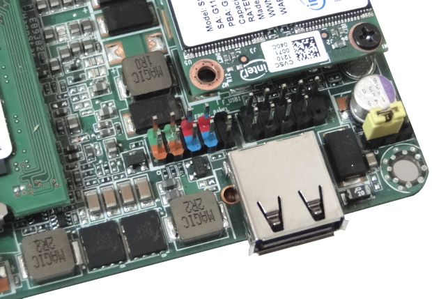 Intel NUC – počítač 11 × 11 cm s Intel Ivy Bridge