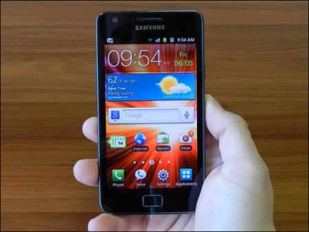 Připravuje Samsung ještě rychlejší smartphone Galaxy S II?