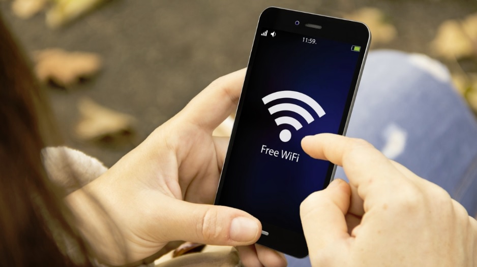 Průzkum: Veřejné Wi-Fi sítě využívá 94 % Čechů