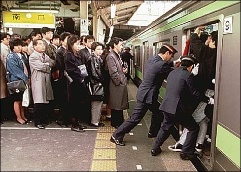 Přehřátý iPod zastavil v Tokiu vlak
