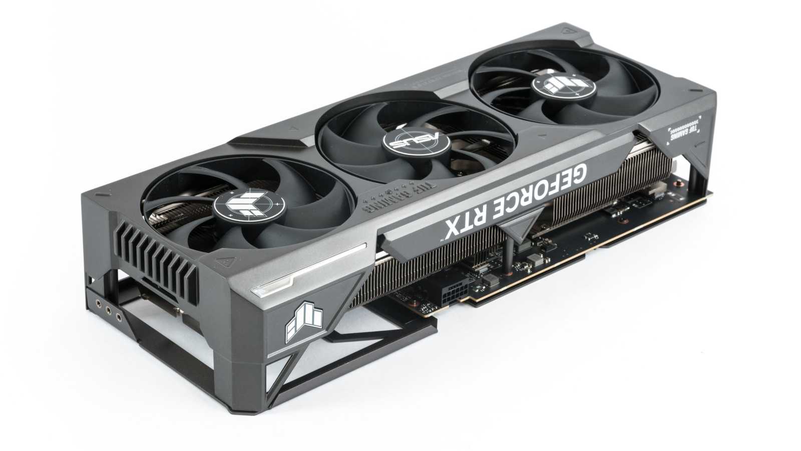 Test Asus TUF Gaming GeForce RTX 4080 Super 16GB OC Edition: opět na špici