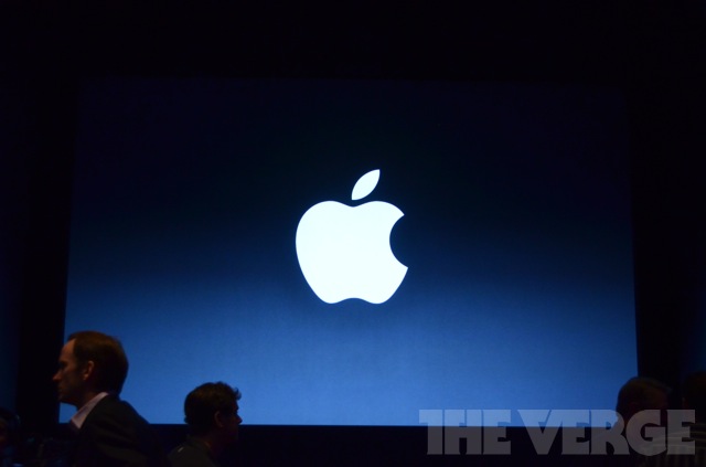 Přímý přenos z Apple Keynote s uvedením nového iPhone 5