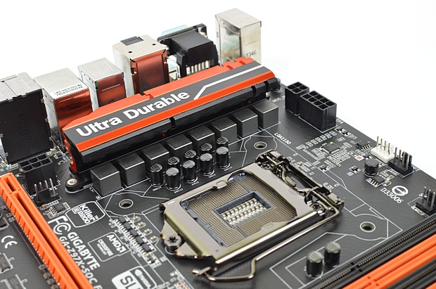 Gigabyte Z97X-SOC Force: nástroj pro overclockery